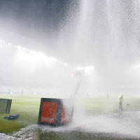 暴雨令法甲聯賽被迫腰斬。