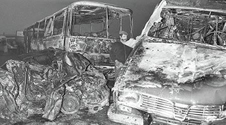 一九八二年發生於博納的車禍，亦造成大量傷亡。（黑白資料圖片）