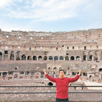 薩姆‧黃又去過羅馬競技場觀光。（互聯網圖片）