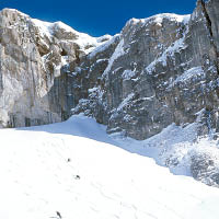 在往年冬季，瑞士雪山的積雪量充足，吸引大批旅客到訪。（資料圖片）