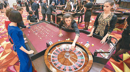 水晶虎宮賭場開業後吸引大批賭客。（資料圖片）