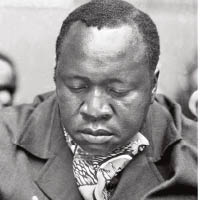 非洲國家烏干達獨裁者阿敏<BR>曾於英國殖民政府的非洲步槍隊中任助理廚師，後來於五十年代間成為拳擊冠軍，有指他是出色泳手。