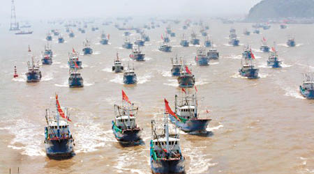 有指近百艘中國漁船進入南海南康暗沙水域。（資料圖片）