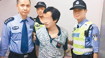 警方拘捕報假案男子。（互聯網圖片）