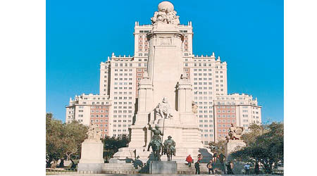 消息指馬德里政府同意萬達集團重建西班牙大廈。（資料圖片）