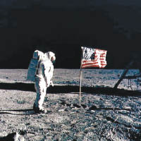 美國登月照片被指在大型電影製片場排演。