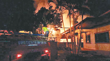 清萊一間女生宿舍發生大火，死傷嚴重。（清萊警方圖片）