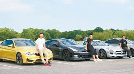 中國留學生豪購跑車四出炫富。（互聯網圖片）