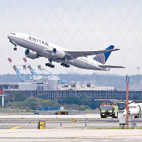 紐瓦克機場有不少聯合航空客機停靠。（資料圖片）