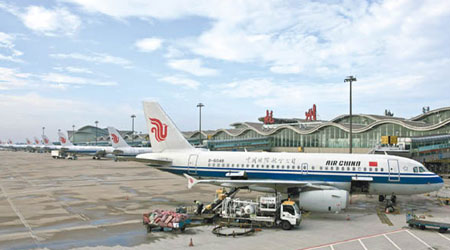 國航緊急備降杭州，期間一名搭客死亡。（資料圖片）