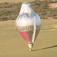 熱氣球日前成功降落澳洲西部。（互聯網圖片）