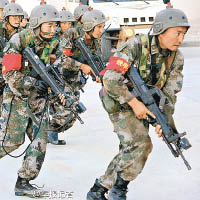 軍報披露各種軍備亂象，圖為解放軍軍事訓練。（資料圖片）