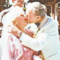 兩人早前慶祝結婚五十周年紀念。（互聯網圖片）