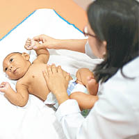 寨卡可導致初生嬰兒患小頭症。