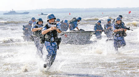 報告指解放軍已具備封鎖及奪取台灣外島的登陸能力。（資料圖片）