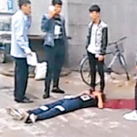 16年9月23日：瀋陽市遼寧工貿學校一學生因感情問題與同班同學張某發生爭執，被張帶來三人圍毆刺死。