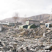 青海玉樹六年前所發生的七點一級地震，引致大批民房倒塌。（資料圖片）
