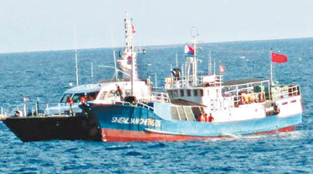 菲律賓法院近日推翻判決，釋放十二名涉非法捕魚的中國漁民。（資料圖片）