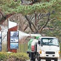 首爾<br>首爾大公園內的動物園暫停開放，園方進行消毒。（互聯網圖片）