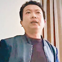 拆遷隊長<br>吳劍聲言「老闆（副縣長）說拆就拆」、「權大於法」。