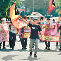 東帝汶去年曾有民眾上街，要求仲裁法院受理東帝汶的訴求。
