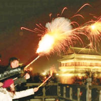 北京官方下令，春節期間如遇嚴重空污，將禁售煙花爆竹。