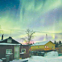 有旅行社以加拿大的北極光景色作招徠。（互聯網圖片）