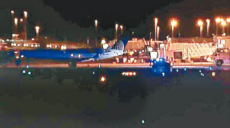 聯合捷運一架客機需緊急降落納什維爾國際機場。（互聯網圖片）