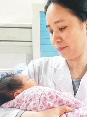 冷凍了十六年的胚胎成為廣東出生「最老」的「冰寶寶」。（互聯網圖片）