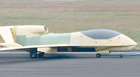 報告指中國開始向國外出口軍用無人機。圖為EA03大型無人機。