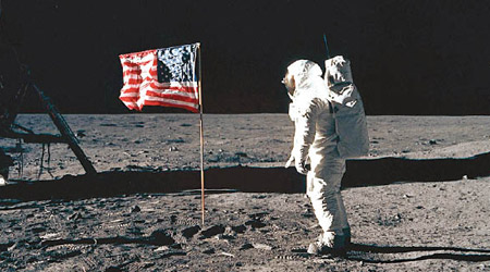 艾德靈在一九六九年登陸月球。（NASA圖片）