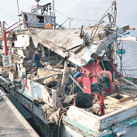 台軍艦去年意外發射導彈。圖為被毀漁船。