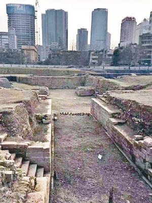 成都體育中心翻修時掘出古蹟。（互聯網圖片）