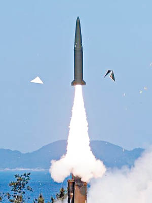 南韓試射彈道導彈。（資料圖片）