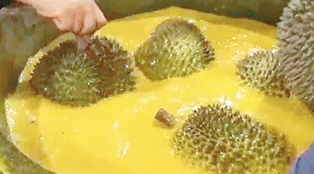 泰國當局指使用薑黃劑浸泡催熟榴槤是安全的。