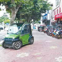 內地觀光電動車出租業欠監管。（資料圖片）