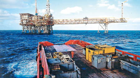 有位於澳洲海域的鑽油台，設置的海底輸油管洩漏。（資料圖片）