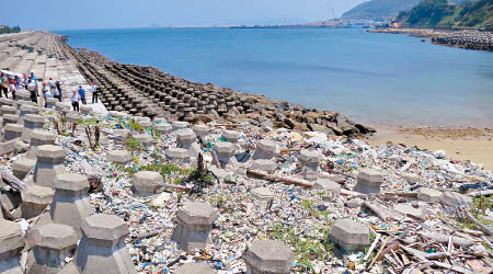 台灣的海岸垃圾清之不盡。（互聯網圖片）