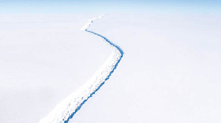拉森-C冰架的裂縫有加速擴大迹象。（資料圖片）