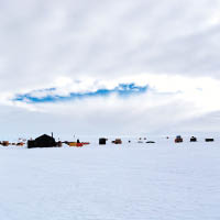 科學家孜孜不倦研究南極洲冰層的變化。