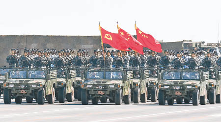 解放軍十九大代表出爐。圖為建軍九十周年，解放軍在朱日和訓練基地閱兵。（資料圖片）