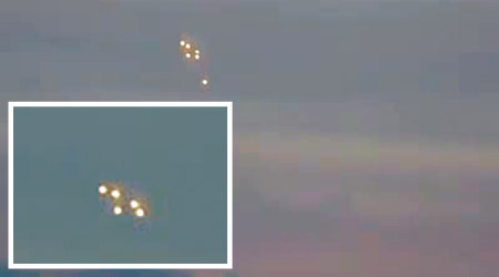 小村夜空出現一群UFO（小圖），其後當中一架突然下墜（圖）。（互聯網圖片）