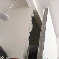 有住宅單位內牆被震開。（互聯網圖片）