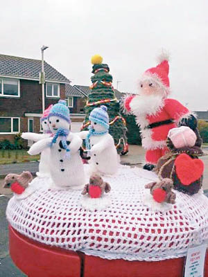 冷線聖誕老人和雪人栩栩如生。（互聯網圖片）