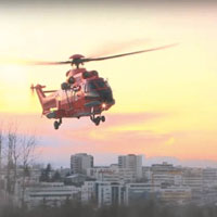當局派直升機將傷重遊客送院。（互聯網圖片）