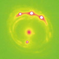 圖為RX J1131-1231的星系，距離地球三十八億光年。（互聯網圖片）