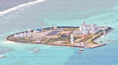 赤瓜礁建有通訊塔、直升機坪。（互聯網圖片）