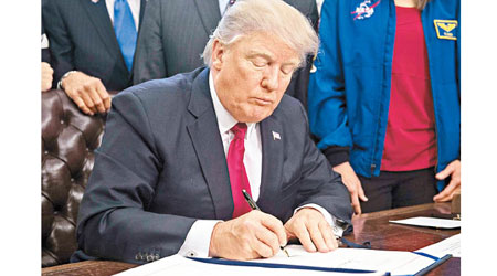 特朗普曾簽署增加對NASA 撥款的法案。