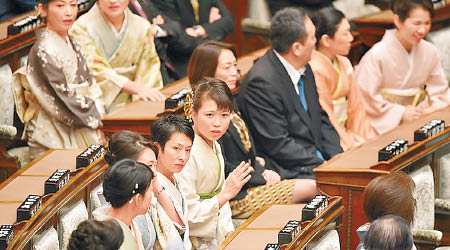 日本女性議員比例偏低。