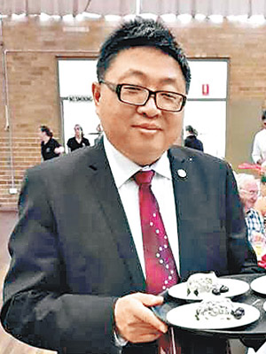 胡煜明飛抵上海後被拒入境。